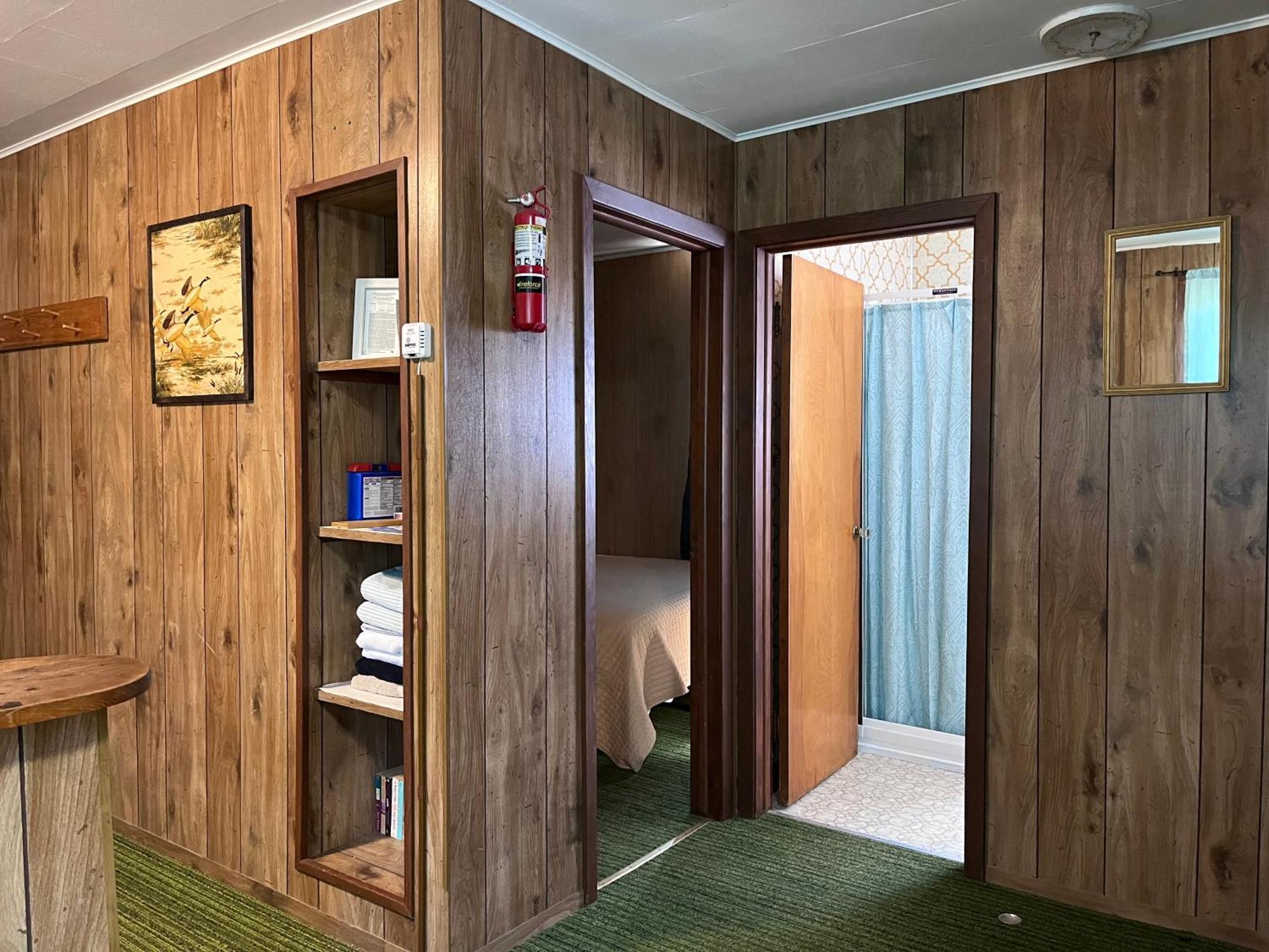 Musky Joe'S Twin Pines Resort New Post Exterior foto